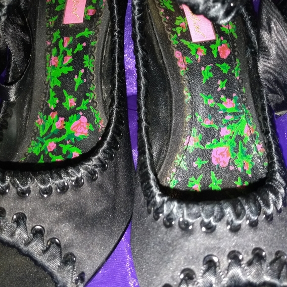 ✨ HOST PICK ✨ Pink Bottoms Betsey Johnson Black Satin Peep Toe Stiletto Heels - Picture 4 of 9